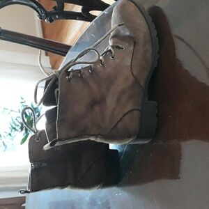 Girls Sun + Stone brown Lace Up Boots, size 6 1/2